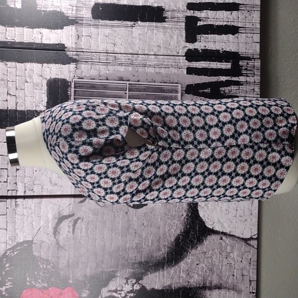 Pleione Blue Floral Blouse EUC - Picture 2 of 5